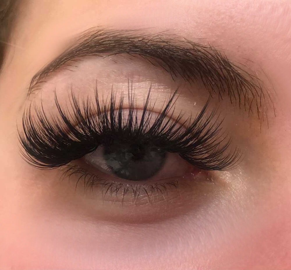 Volume Easy Fan Camellia Multi Length Lashes eye open