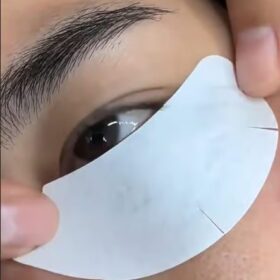 how to Safely Remove Lash Extensions